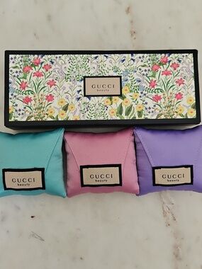 GUCCI: Mini Decorative Pillows